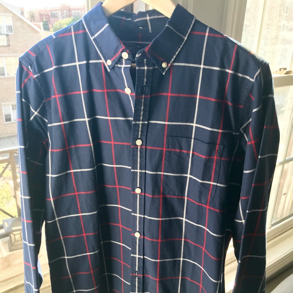 Gap Men’s bottom down shirt